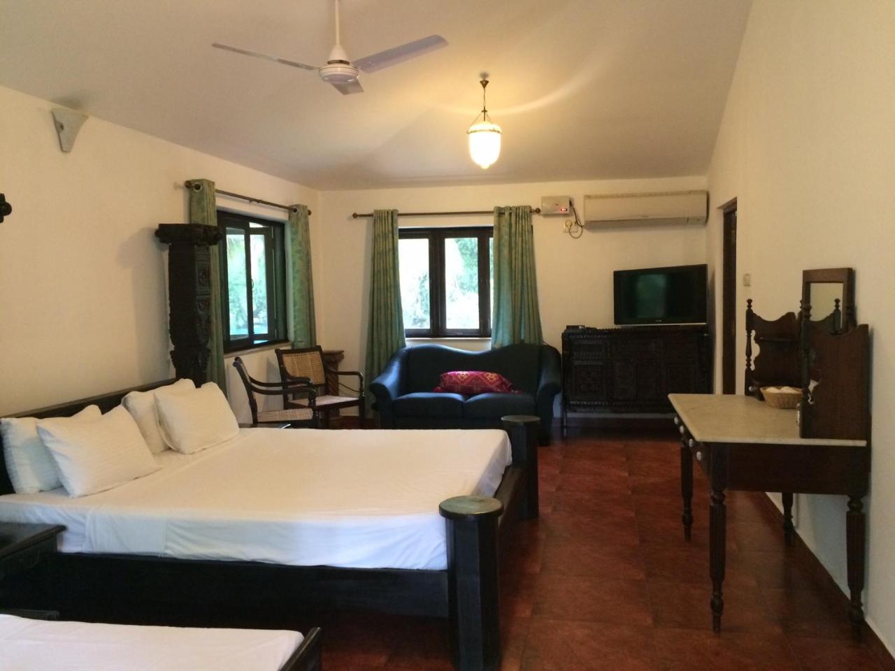 Island House Goa Hotel Goltim Екстериор снимка